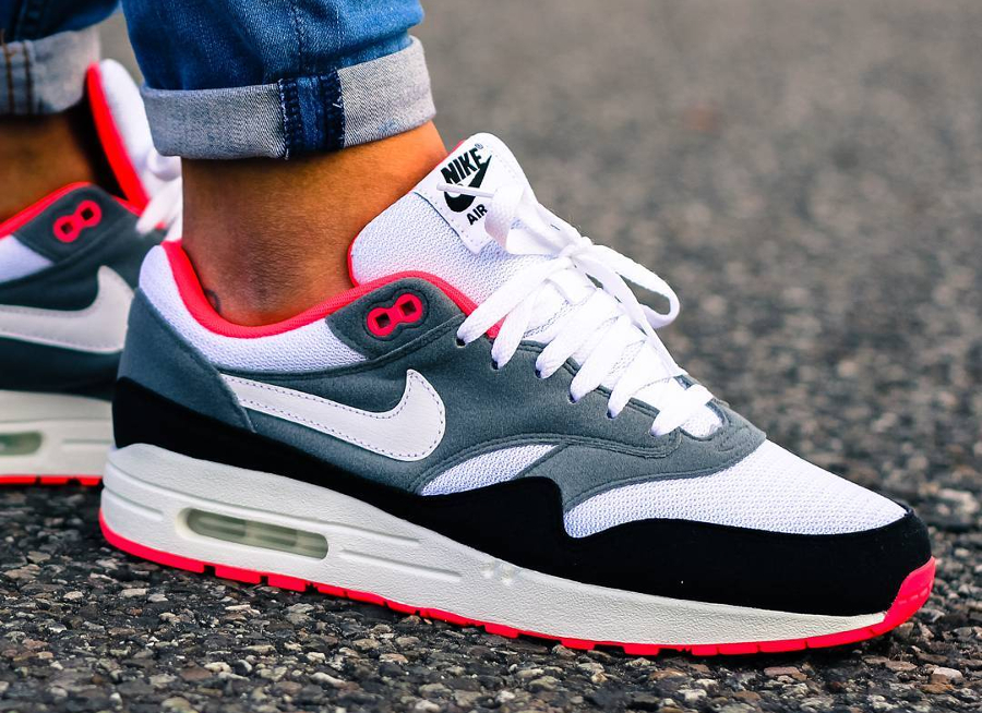 nike air max 1 olympic gold