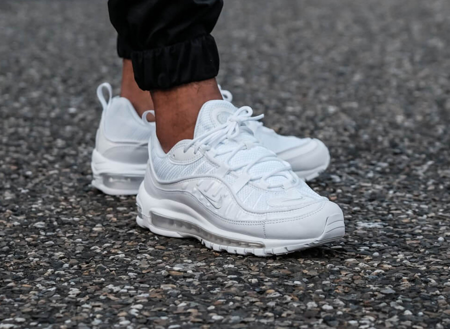 nike zoom grise et blanche